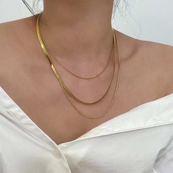 18k Gold Plated Minimalism 3 Layer Snake Bone Necklace - Picture 4 of 10